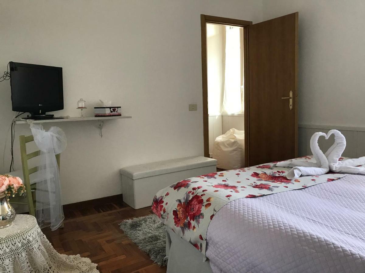 Agli Acquedotti Romani Luaran gambar